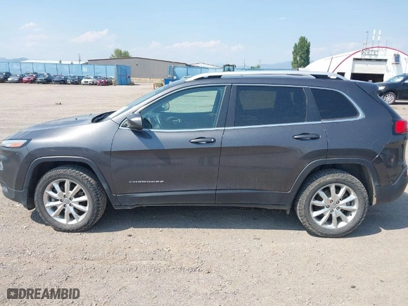 2017 Jeep Cherokee Limited with VIN 1C4PJMDS2HW551702, listed as a IAAI auction lot 40115725 with 104,472 mi miles. Bid and sale history available at carsss.com. Image 15.