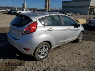 2019 Ford Fiesta SE z VIN 3FADP4EJ8KM109527, wystawiony jako Copart lot #42411655 z przebiegiem Nie podano mil oraz Szkoda całkowita • Salvage title. Historia ofert i sprzedaży dostępna na DreamBid. Obrazek 3.