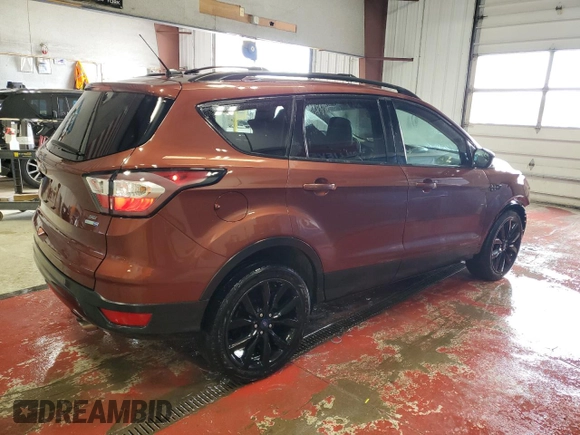 2018 Ford Escape SE z VIN 1FMCU9GD8JUC84420, wystawiony jako Copart lot #57386805 z przebiegiem 80 814 mil mil oraz Szkoda całkowita • Salvage title. Historia ofert i sprzedaży dostępna na DreamBid. Obrazek 3.