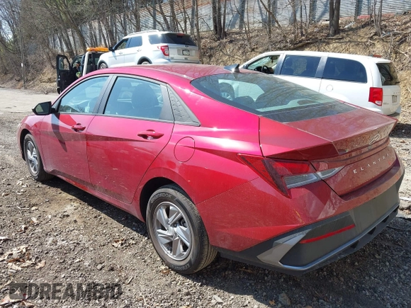 2025 Hyundai Elantra SE z VIN KMHLL4DG4SU856802, wystawiony jako IAAI lot #42102646 z przebiegiem 1 555 mil mil oraz . Historia ofert i sprzedaży dostępna na DreamBid. Obrazek 3.