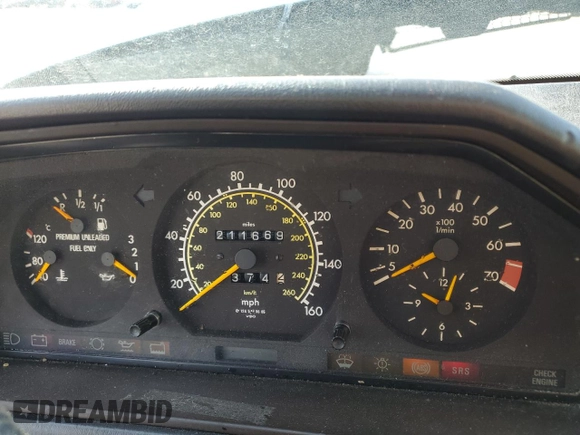 1995 Mercedes-Benz E Class with VIN WDBEA32E1SC242552, listed as a Copart auction lot 52433285 with 211,669 mi miles and Salvage Title. Bid and sale history available at carsss.com. Image 9.