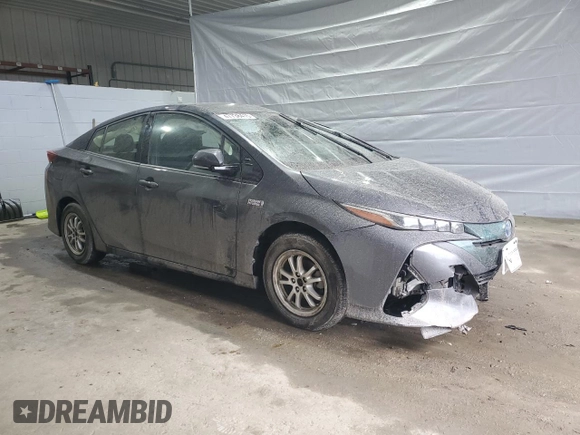 2017 Toyota Prius Plus z VIN JTDKARFP0H3043682, wystawiony jako Copart lot #47738415 z przebiegiem 15 101 mil mil oraz Szkoda całkowita • Salvage title. Historia ofert i sprzedaży dostępna na DreamBid. Obrazek 4.