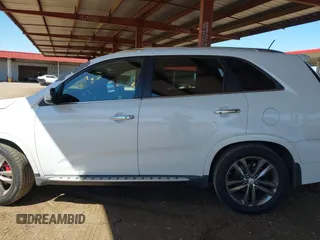 2014 Kia Sorento SX with VIN 5XYKW4A76EG438386, listed as a IAAI auction lot 41841587 with 183,076 mi miles. Bid and sale history available at carsss.com. Image 14.