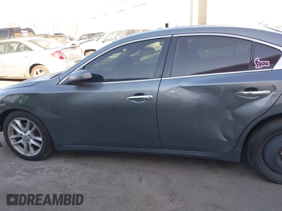2014 Nissan Maxima SV z VIN 1N4AA5AP8EC459878, wystawiony jako IAAI lot #41307302 z przebiegiem 152 328 mil mil oraz . Historia ofert i sprzedaży dostępna na DreamBid. Obrazek 6.