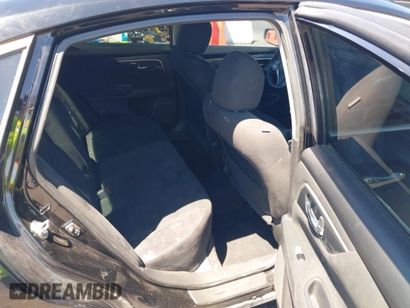 2014 Nissan Altima 2.5 S with VIN 1N4AL3AP9EC161127, listed as a IAAI auction lot 42190370 with 139,176 mi miles. Bid and sale history available at carsss.com. Image 8.