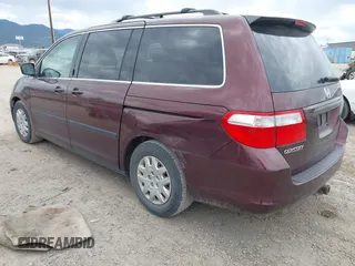 2007 Honda Odyssey LX with VIN 5FNRL38207B022095, listed as a IAAI auction lot 42395979 with 135,699 mi miles and . Bid and sale history available at DreamBid. Image 3.