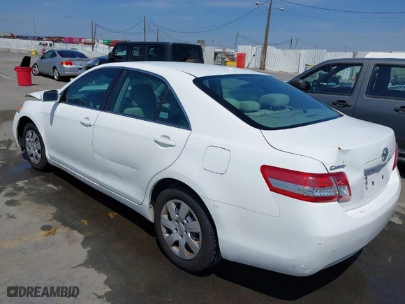 2011 Toyota Camry LE with VIN 4T4BF3EK5BR151500, listed as a IAAI auction lot 42083392 with 92,887 mi miles. Bid and sale history available at carsss.com. Image 3.