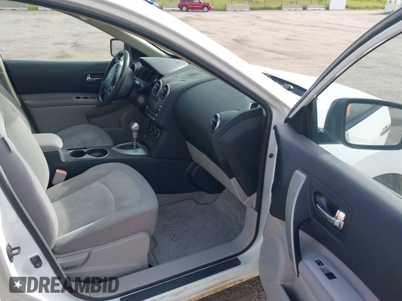 2012 Nissan Rogue S z VIN JN8AS5MV5CW370125, wystawiony jako IAAI lot #42498248 z przebiegiem 191 444 mil mil oraz . Historia ofert i sprzedaży dostępna na DreamBid. Obrazek 5.