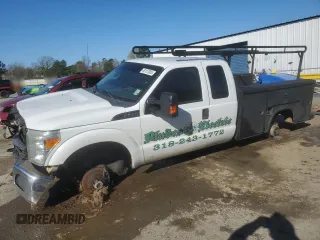 2015 Ford Super Duty F-250 SRW XLT with VIN 1FT7X2B6XFEA85657, listed as a Copart auction lot 48157005 with 279,441 mi miles and Salvage Title. Bid and sale history available at carsss.com. Image 1.