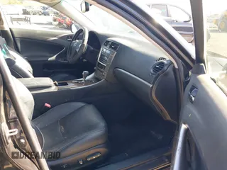 2011 Lexus IS 250 z VIN JTHBF5C21B5131993, wystawiony jako IAAI lot #42239387 z przebiegiem 239 610 mil mil oraz . Historia ofert i sprzedaży dostępna na DreamBid. Obrazek 5.