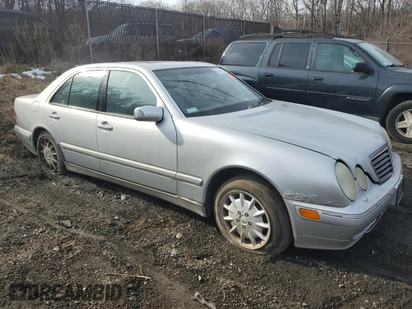 2001 Mercedes-Benz E-Class AWD with VIN WDBJF82J61X055258, listed as a Copart auction lot 42396765 with 0 mi miles and Salvage Title. Bid and sale history available at carsss.com. Image 4.