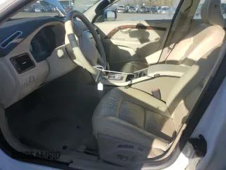 2008 Volvo V70 with VIN YV1BW982581020102, listed as a Copart auction lot 42049555 with 137,098 mi miles and Salvage Title. Bid and sale history available at DreamBid. Image 7.