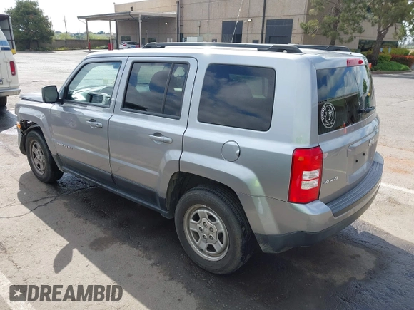 2015 Jeep Patriot Sport with VIN 1C4NJRBB1FD269387, listed as a IAAI auction lot 42111334 with 175,512 mi miles and . Bid and sale history available at carsss.com. Image 3.