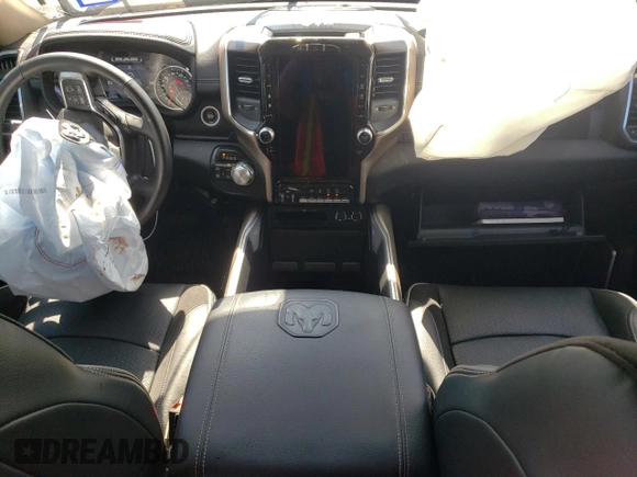 2022 Ram 2500 Laramie z VIN 3C6UR5FJ3NG219405, wystawiony jako Copart lot #60225984 z przebiegiem 9 213 mil mil oraz Szkoda całkowita • Salvage title. Historia ofert i sprzedaży dostępna na DreamBid. Obrazek 8.
