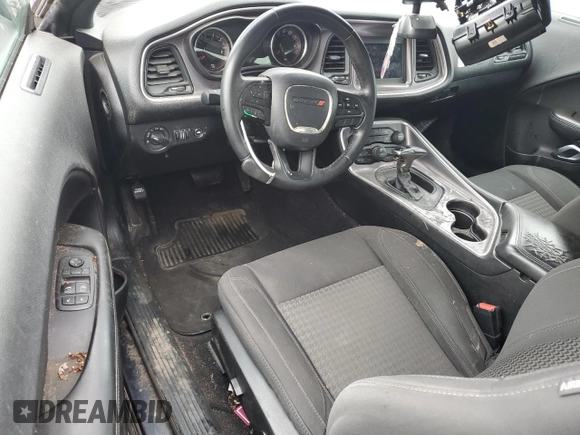 2019 Dodge Challenger SXT z VIN 2C3CDZAG6KH618377, wystawiony jako Copart lot #58764265 z przebiegiem 135 151 mil mil oraz Czysty tytuł • Clean title. Historia ofert i sprzedaży dostępna na DreamBid. Obrazek 8.