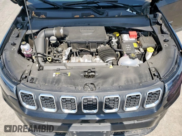 2025 Jeep Compass Latitude z VIN 3C4NJDBN9ST515927, wystawiony jako Copart lot #50828755 z przebiegiem 11 454 mil mil oraz Szkoda całkowita • Salvage title. Historia ofert i sprzedaży dostępna na DreamBid. Obrazek 12.