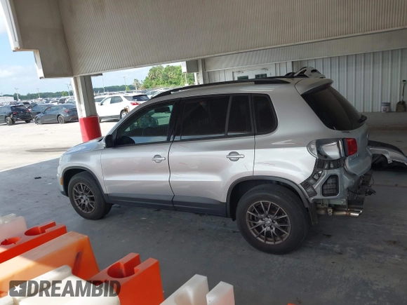 2016 Volkswagen Tiguan S with VIN WVGBV7AX2GW535784, listed as a IAAI auction lot 42130041 with 35,718 mi miles and . Bid and sale history available at DreamBid. Image 15.