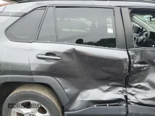 2019 Toyota RAV4 XLE with VIN 2T3P1RFVXKC026527, listed as a Copart auction lot 63665935 with 61,056 mi miles and Salvage title. Bid and sale history available at DreamBid. Image 11.