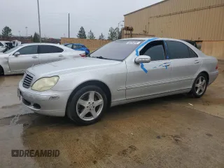 2004 Mercedes-Benz S-Class 4.3L with VIN WDBNG70J34A388195, listed as a Copart auction lot 44254255 with 0 mi miles and Salvage Title. Bid and sale history available at carsss.com. Image 1.