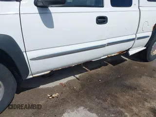 2000 GMC Sierra 1500 SLE with VIN 1GTEK19T6YE133931, listed as a IAAI auction lot 41789598 with 206,815 mi miles and . Bid and sale history available at DreamBid. Image 6.
