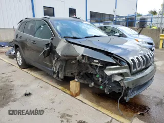 2015 Jeep Cherokee Latitude with VIN 1C4PJMCS7FW636386, listed as a Copart auction lot 75179484 with 169,815 mi miles and Non Repairable. Bid and sale history available at DreamBid. Image 4.