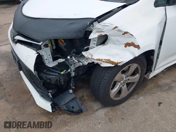 2020 Toyota Sienna LE Auto Access Seat with VIN 5TDKZ3DC5LS068784, listed as a IAAI auction lot 41207987 with 94,118 mi miles. Bid and sale history available at carsss.com. Image 6.