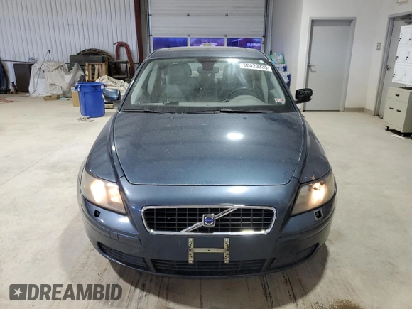 2005 Volvo S40 z VIN YV1MS382252110668, wystawiony jako Copart lot #50420335 z przebiegiem 155 900 mil mil oraz Szkoda całkowita • Salvage title. Historia ofert i sprzedaży dostępna na DreamBid. Obrazek 5.