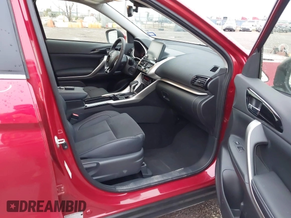 2025 Mitsubishi Eclipse Cross SE with VIN JA4ATWAA4SZ009699, listed as a IAAI auction lot 42178059 with 3,780 mi miles and . Bid and sale history available at DreamBid. Image 5.