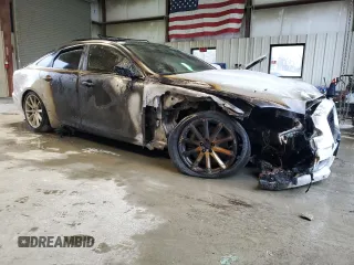 2016 Jaguar XJ R-Sport z VIN SAJWJ1CD8G8W02055, wystawiony jako Copart lot #52135285 z przebiegiem Nie podano mil oraz Nie do naprawy • Non repairable. Historia ofert i sprzedaży dostępna na DreamBid. Obrazek 4.