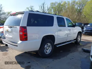 2013 Chevrolet Suburban LT with VIN 1GNSKJE75DR174167, listed as a IAAI auction lot 42005614 with 290,223 mi miles and . Bid and sale history available at DreamBid. Image 4.