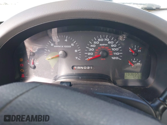 2007 Ford F-150 XL with VIN 1FTRF12247KC68364, listed as a IAAI auction lot 41856581 with 133,659 mi miles. Bid and sale history available at carsss.com. Image 7.