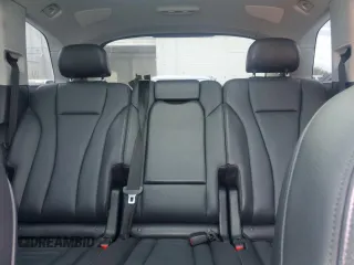 2019 Audi Q7 Premium Plus with VIN WA1LAAF71KD043207, listed as a Copart auction lot 51518805 with 89,782 mi miles and Salvage title. Bid and sale history available at DreamBid. Image 10.