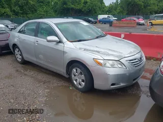 2008 Toyota Camry LE z VIN 4T1BE46KX8U262103, wystawiony jako IAAI lot #42346547 z przebiegiem 153 467 mil mil oraz . Historia ofert i sprzedaży dostępna na DreamBid. Obrazek 1.