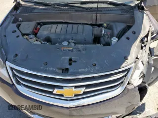 2015 Chevrolet Traverse LT z VIN 1GNKRHKD3FJ144343, wystawiony jako Copart lot #57354265 z przebiegiem 46 761 mil mil oraz Szkoda całkowita • Salvage title. Historia ofert i sprzedaży dostępna na DreamBid. Obrazek 12.