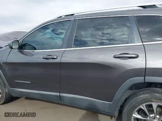2019 Jeep Cherokee Latitude Plus with VIN 1C4PJLLN3KD119578, listed as a IAAI auction lot 41902155 with 80,556 mi miles. Bid and sale history available at carsss.com. Image 14.