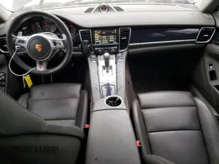 2016 Porsche Panamera 4 with VIN WP0AA2A77GL001213, listed as a Copart auction lot 46805985 with 61,830 mi miles and Salvage Title. Bid and sale history available at DreamBid. Image 8.