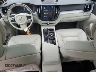 2023 Volvo XC60 Core z VIN YV4L12DV3P1203526, wystawiony jako Copart lot #78792564 z przebiegiem 28 910 mil mil oraz Szkoda całkowita • Salvage title. Historia ofert i sprzedaży dostępna na DreamBid. Obrazek 8.
