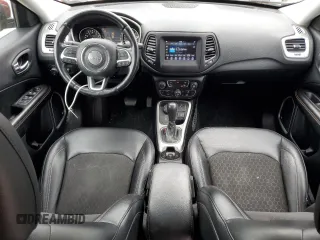 2021 Jeep Compass Latitude z VIN 3C4NJDBB4MT593377, wystawiony jako Copart lot #53428805 z przebiegiem 69 453 mil mil oraz Szkoda całkowita • Salvage title. Historia ofert i sprzedaży dostępna na DreamBid. Obrazek 8.