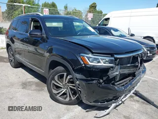 2021 Volkswagen Atlas SEL Premium z VIN 1V2TR2CA8MC512367, wystawiony jako IAAI lot #41936437 z przebiegiem 62 416 mil mil oraz . Historia ofert i sprzedaży dostępna na DreamBid. Obrazek 1.