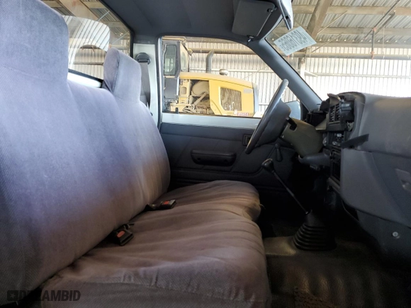 1992 Toyota 2WD Pickups with VIN 4TARN81A2NZ040545, listed as a Copart auction lot 49316065 with NaN miles and Salvage Title. Bid and sale history available at carsss.com. Image 10.