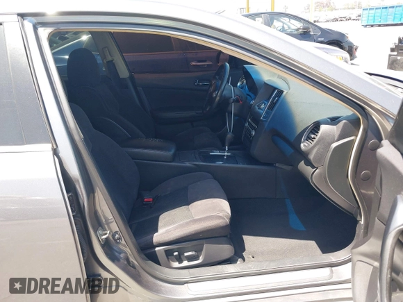 2014 Nissan Maxima S z VIN 1N4AA5AP8EC484229, wystawiony jako IAAI lot #42348184 z przebiegiem 150 681 mil mil oraz . Historia ofert i sprzedaży dostępna na DreamBid. Obrazek 5.