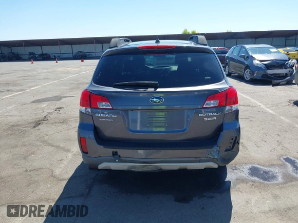 2014 Subaru Outback Limited z VIN 4S4BRDLC5E2227428, wystawiony jako IAAI lot #42531344 z przebiegiem 133 024 mil mil oraz . Historia ofert i sprzedaży dostępna na DreamBid. Obrazek 17.