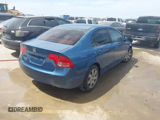 2008 Honda Civic LX z VIN 1HGFA16508L087622, wystawiony jako IAAI lot #41675090 z przebiegiem 123 656 mil mil oraz . Historia ofert i sprzedaży dostępna na DreamBid. Obrazek 4.
