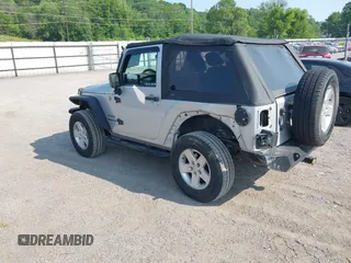 2012 Jeep Wrangler Sport z VIN 1C4AJWAG9CL255278, wystawiony jako IAAI lot #42469091 z przebiegiem 140 480 mil mil oraz . Historia ofert i sprzedaży dostępna na DreamBid. Obrazek 3.