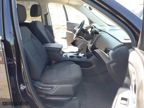 2018 Chevrolet Traverse LT Cloth with VIN 1GNERGKW2JJ263972, listed as a IAAI auction lot 41774086 with 112,296 mi miles. Bid and sale history available at carsss.com. Image 5.