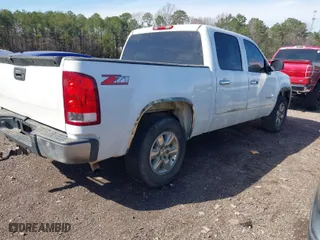 2011 GMC Sierra 1500 SLE with VIN 3GTP1VE00BG372003, listed as a IAAI auction lot 41580501 with 261,224 mi miles. Bid and sale history available at carsss.com. Image 4.