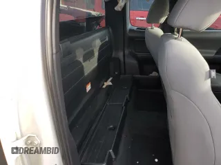 2017 Toyota Tacoma SR z VIN 5TFRX5GN8HX087229, wystawiony jako Copart lot #54735825 z przebiegiem 153 785 mil mil oraz Szkoda całkowita • Salvage title. Historia ofert i sprzedaży dostępna na DreamBid. Obrazek 10.