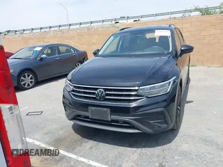2022 Volkswagen Tiguan S z VIN 3VV1B7AX5NM056766, wystawiony jako IAAI lot #42024519 z przebiegiem 97 548 mil mil oraz . Historia ofert i sprzedaży dostępna na DreamBid. Obrazek 12.