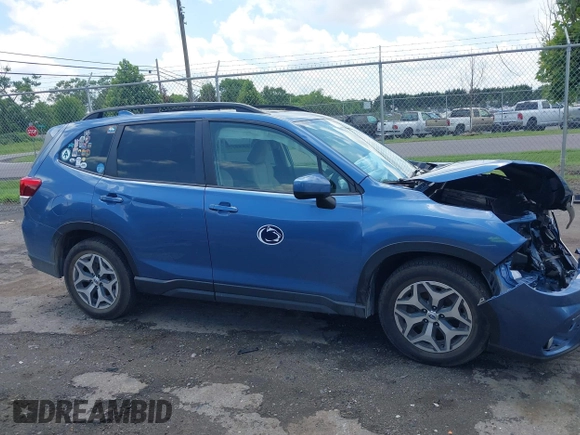 2021 Subaru Forester Premium with VIN JF2SKAFC8MH476063, listed as a IAAI auction lot 42622238 with 89,968 mi miles and . Bid and sale history available at DreamBid. Image 13.