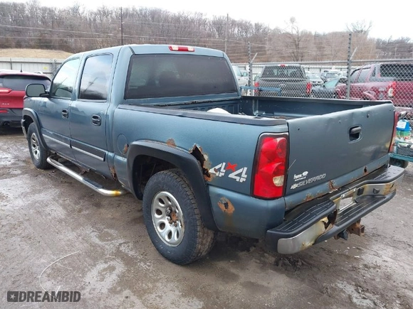 2006 Chevrolet Silverado 1500 LS with VIN 2GCEK13VX61224130, listed as a IAAI auction lot 41495787 with 250,919 mi miles. Bid and sale history available at carsss.com. Image 3.